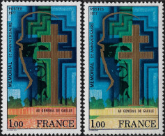 France 1977 Y&T 1941. Curiosité, Rouge Défectueux. Mémorial Au Général De Brigade Charles De Gaulle - De Gaulle (General)
