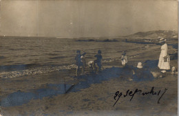 CP Carte Photo D'époque Photographie Vintage Plage Groupe Mode Guetary  - Sonstige & Ohne Zuordnung