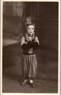 CP Carte Photo D'époque Photographie Vintage Enfant Déguisement Costumé Panoplie - Sonstige & Ohne Zuordnung