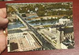 CPA 37 - TOURS -  L'Eglise Saint Julien En Haut De La Rue Nationale Au Niveau Des Nouveaux Hôtels , Pont Wilson - Tours