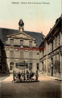 CPA VERDUN - HOTEL DE VILLE ET LES CANONS D'HONNEUR - Verdun