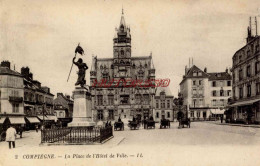 CPA COMPIEGNE - LA PLACE DE L'HOTEL DE VILLE - LL - Compiegne