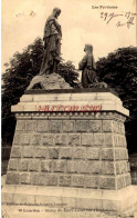 CPA LOURDES - STATUE DU SACRE CUR SUR L'ESPLANADE - Lourdes