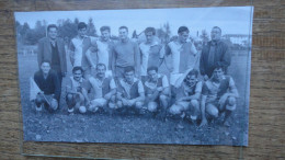 Paladru : Isère , Le 16-11-1966 Le Rosean Club Encadrée Par Le Président Chavanne à Gauche Et Mr Peyton à Droite - Plaatsen