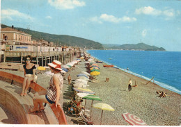 CARTOLINA ITALIA 1965 GENOVA LAVAGNA ROTONDA E SPIAGGIA Italy Postcard ITALIEN Ansichtskarten - Genova (Genua)