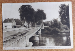 STENAY . 55 . Pont De La Redoute Et Avenue De La Gare (retaillée A Gauche ) - Stenay