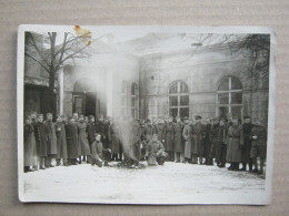 POW Yugoslavs In Captivity For Christmas Eve OFLAG IV C Kriegsgefangenenlager Colditz ( 1942 ) Meritz Und Johannes Lange - Guerre, Militaire