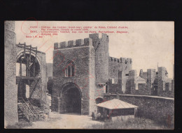 Gand - Château Des Comtes: Avant-cour, Escalier Du Palais, Châtelet D'entrée - Albert Sugg - Postkaart - Gent