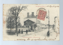 CPA - 45 - Neuville-aux-Bois - La Rue De La Gare - Animée - Précurseur - Circulée En 1904 - Sonstige & Ohne Zuordnung