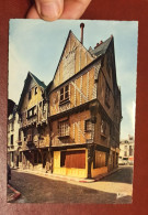 CPA 37 - TOURS -  Maison à Colombage Du 15° Siècle à L'angle Du 1 Rue De La Rotisserie Et 3 Rue Du Change - Tours