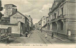 69 - Villefranche Sur Saone - Rue Victor Hugo - Animée - CPA - Voir Scans Recto-Verso - Villefranche-sur-Saone