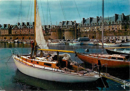 35 - Saint Malo - Les Yachts Devant Les Rennparts - Bateaux - CPM - Voir Scans Recto-Verso - Saint Malo