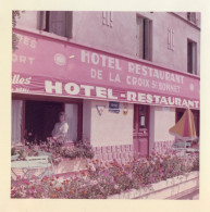 PHOTO ORIGINALE AL 1 - FORMAT 9 X 9 - PUY DE DOME - LA CROIX SAINT BONNET - HOTEL RESTAURANT - Lieux