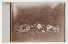 Group Young Men, Stylish Guys,closeness, Pose Affectionate In Park, Vintage 1910s Orig Photo Gay Int. 13.9x9cm. (3373) - Personnes Anonymes