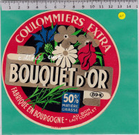 C1467 FROMAGE COULOMMIERS ARGENTEUIL SUR ARMANCON YONNE  BOUQUET D OR 50 % - Cheese