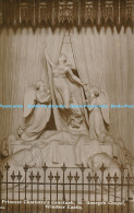 C000527 Princess Charlottes Cenotaph. St. Georges Chapel. Windsor Castle. C. Bar - Monde