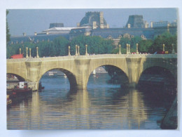 PARIS (75) - PONT NEUF Empaqueté Avec Toile De Nylon / Christo - Péniche Sur La Seine - Carte Postale Moderne - Houseboats