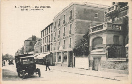 Lorient * La Rue Beauveais * Hôtel Terminus * Camionnette Automobile - Lorient