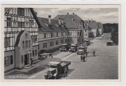 39087341 - Truppenuebungsplatz Grafenwoehr. Haeuserreihe Mit Alten Lastwagen Davor Gelaufen, 1939. Leichter Schrift- Un - Weiden I. D. Oberpfalz