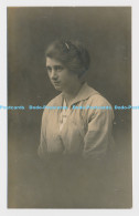 C001217 Woman. Portrait. W. Wills. Portland Studio. S. Tottenham - World