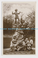 C001249 Peter Pans Statue. Kensington Gardens. London. 7. RP - Monde