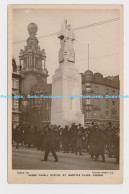 C001250 10519 79. Nurse Cavell Statue. St. Martins Place. London. Rotary Photo. - Monde