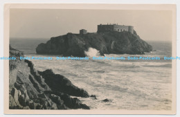 C002243 Unknown Place. Castle. Cliffs. Sea - Monde
