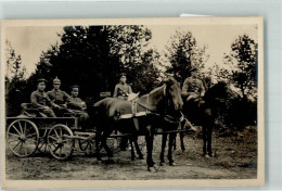 39802841 - Soldaten Auf Einer Zweispaennigen Kutsche In Russischen Waeldern - War 1914-18