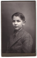 Fotografie Alf. Eckstein, Nauen, Mittelstrasse 22, Portrait Junger Mann Im Anzug Mit Krawatte  - Personnes Anonymes