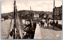 CPSM - HONFLEUR - La Digue Promenade Et Le Port - Honfleur