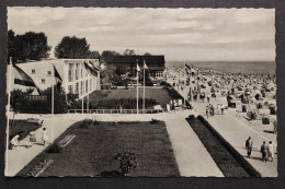 Grömitz, Ostseeheilbad, Kurmittelhaus Mit Strand Und Promenade - Autres & Non Classés