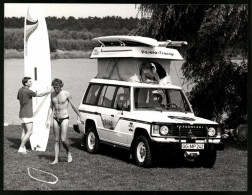 Fotografie Auto Mitsubishi Pajero - Tramp, Geländewagen Mit Zelt-Camping Aufbau  - Auto's