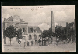 CPA Ladon, Monument Commémoratif, La Mairie  - Sonstige & Ohne Zuordnung