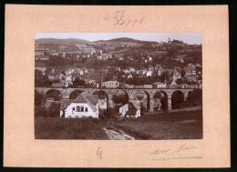 Fotografie Brück & Sohn Meissen, Ansicht Sebnitz, Partie Am Eisenbahnviadukt Mit Blick Auf Die Stadt  - Lieux