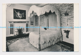 C004437 Salisbury Hall Hertfordshire. Haunted Bedroom. RP. Country Life - Wereld