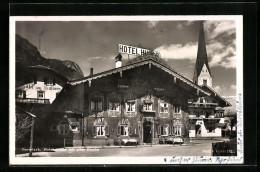 AK Garmisch, Hotel Huser Mit Alter Kirche  - Sonstige & Ohne Zuordnung