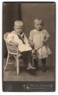 Fotografie Oskar Meister, Bautzen, Seminarstrasse 6, Zwei Kleine Kinder In Modischer Kleidung  - Anonieme Personen
