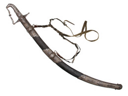 A RUSSIAN DAGESTAN CAUCASIAN SILVER-MOUNTED SWORD - Armes Blanches