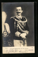 Cartolina Victor Emanuel II. Von Italien In Uniform Mit Degen  - Royal Families