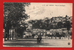 (RECTO / VERSO) ROUEN EN 1915 - PLACE DU BOULINGRIN AVEC CYCLISTE - CACHET TRESOR ET POSTES SECT. N° 119 - CPA - Rouen