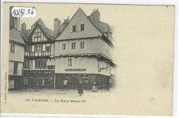 VANNES- LA PLACE HENRI IV- MARCHAND DE PARAPLUIES DEVIER - Vannes