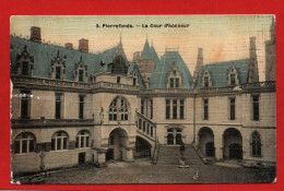 (RECTO / VERSO) PIERREFONDS EN 1914 - N° 3 - LA COUR D' HONNEUR - CACHET TRESOR ET POSTES SECT. N° 68 - CPA COULEUR - Pierrefonds