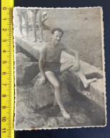 #17    Man On Vacation - On The Beach In A Bathing Suit / Homme En Vacances - Sur La Plage En Maillot De Bain - Anonymous Persons