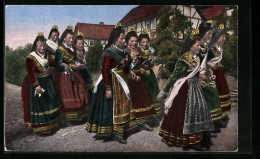 AK Gruppe Junger Frauen In Hessischer Tracht  - Costumes