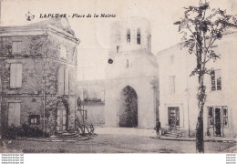 09-47) LAPLUME (LOT ET GARONNE) PLACE DE LA MAIRIE - ( ANIMEE - HABITANTS - 2 SCANS ) - Autres & Non Classés