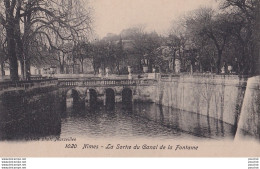 O6-30) NIMES (GARD)  LA SORTIE DU CANAL DE LA FONTAINE - ( 2 SCANS ) - Nîmes