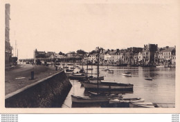 O3-44) LE POULIGUEN (CARTE PHOTO) UN COIN  DU  PORT - ( 2 SCANS ) - Le Pouliguen