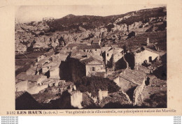 O32-13) LES BAUX - VUE GENERALE DE LA VILLE NOUVELLE - RUE PRINCIPALE ET MAISON DES MANVILLE - (  2 SCANS ) - Les-Baux-de-Provence