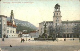 71545220 Salzburg Oesterreich Residenzplatz Mit Glockenspiel Und Brunnen Hellbru - Otros & Sin Clasificación