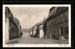 AK Herrnhut, Am Platz, Strassenpartie  - Herrnhut